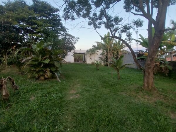 Chácara com 2100 mts2 de terreno,no Bairro Santa Luzia, Guaratinguetá