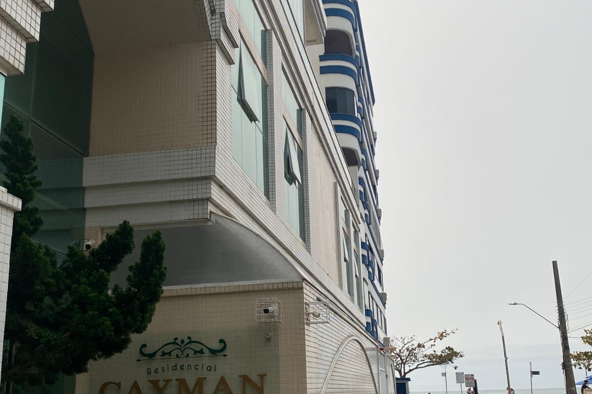Residencial Cayman – Sofisticação e exclusividade a 50 mts do mar, em Meia Praia, Itapema