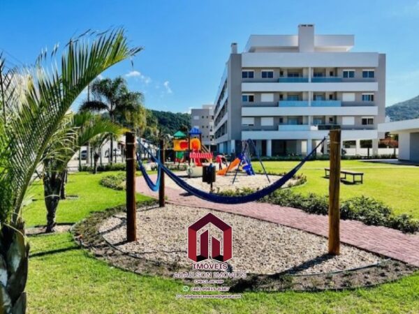 Apto no Condomínio Cannes Club Residence Em Florianópolis  SC