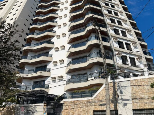 APTO ALTO PADRÃO NO CENTRO DE PIRACICABA 4 DORM