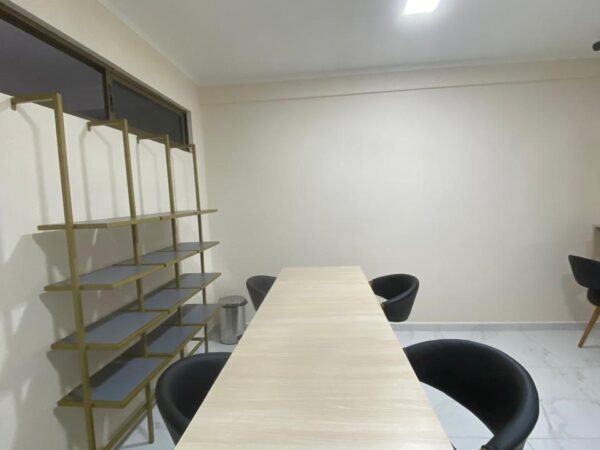 Apartamento no Brisamar, com 3 Quartos, 2 Vagas de Garagem, Varanda . Nascente sul