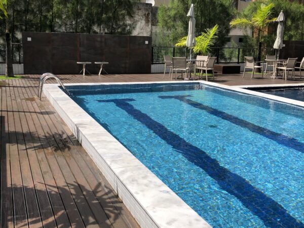 Apartamento andar alto , vista mar, varanda , 2 Vagas de Garagem, Brisamar . João Pessoa
