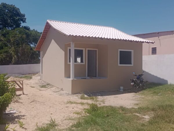 Excelente casa em Iguaba Grande, aceita financiamento, 2 Vagas, por apenas R$ 220.000