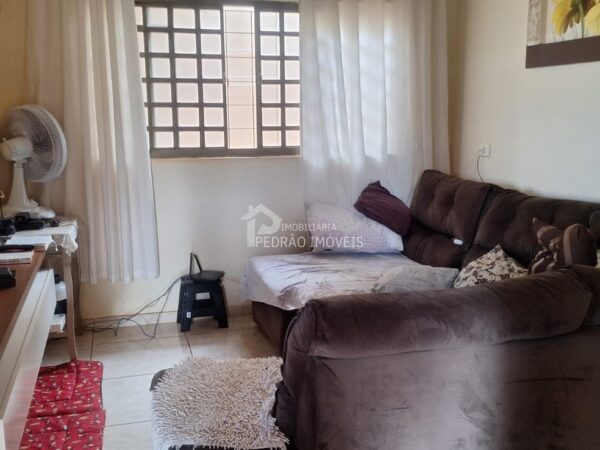 Casa de 2 quartos, 177m² no bairro Jardim Santa Lúcia, em Lençóis Paulista