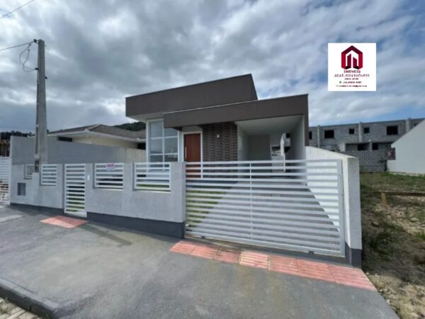 Casa com 3 Quartos e 3 banheiros à Venda, 90 m² por R$ 540.000