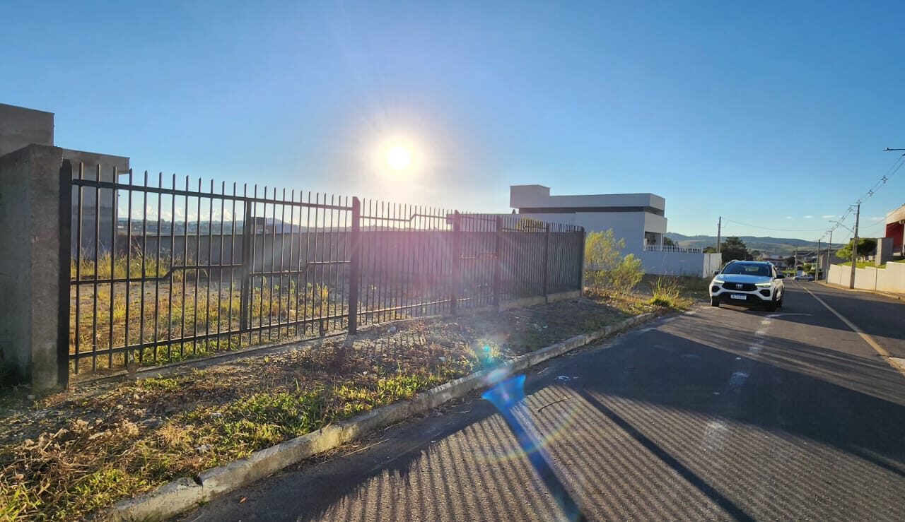 Vende se lote de terreno no Bairro Guarujá em Lages, Santa Catarina