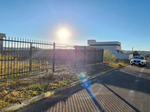 Vende se lote de terreno no Bairro Guarujá em Lages, Santa Catarina