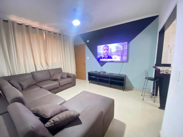 Apartamento em Santos, todo reformado com 2 Dormitórios, com suíte. Excelente Localização