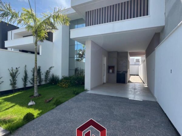 Casa com 3 Quartos sendo um suíte à venda, 104m²  Privativos – 2 vagas Tijucas SC Brasil