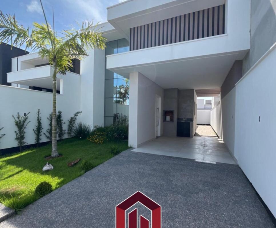 Casa com 3 Quartos sendo um suíte à venda, 104m²  Privativos – 2 vagas Tijucas SC Brasil