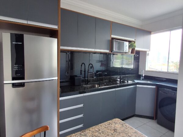Apartamento semi mobiliado em Itapema