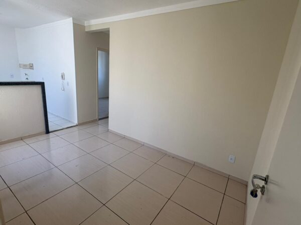 APTO 4º ANDAR, COND COM PISCINA, 2 VAGAS