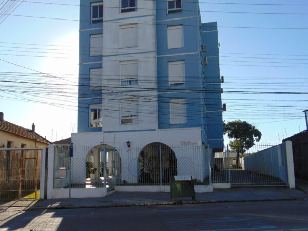 Venda: Apto 2 Quartos, Garagem, Elevador. Ficam Móveis da Cozinha, Banheiro e Quarto