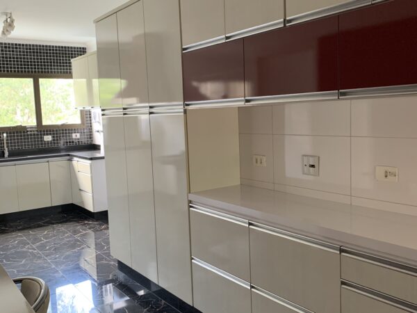 Vendemos no Morumbi apartamento com 4 Quartos, 2 Suites, 5 vagas de garagem, 200m2