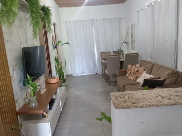 CASA À VENDA EM IGUABINHA – 300M DA PRAIA | PORTEIRA FECHADA