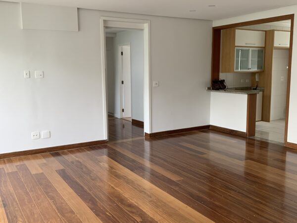 Vendo no Morumbi,3 Quartos, 2 Vagas de Garagem