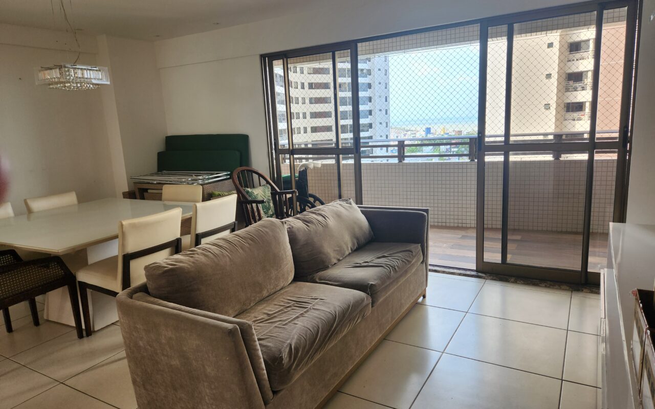Apartamento com vista mar, em condomínio clube. No Altiplano de Cabo Branco