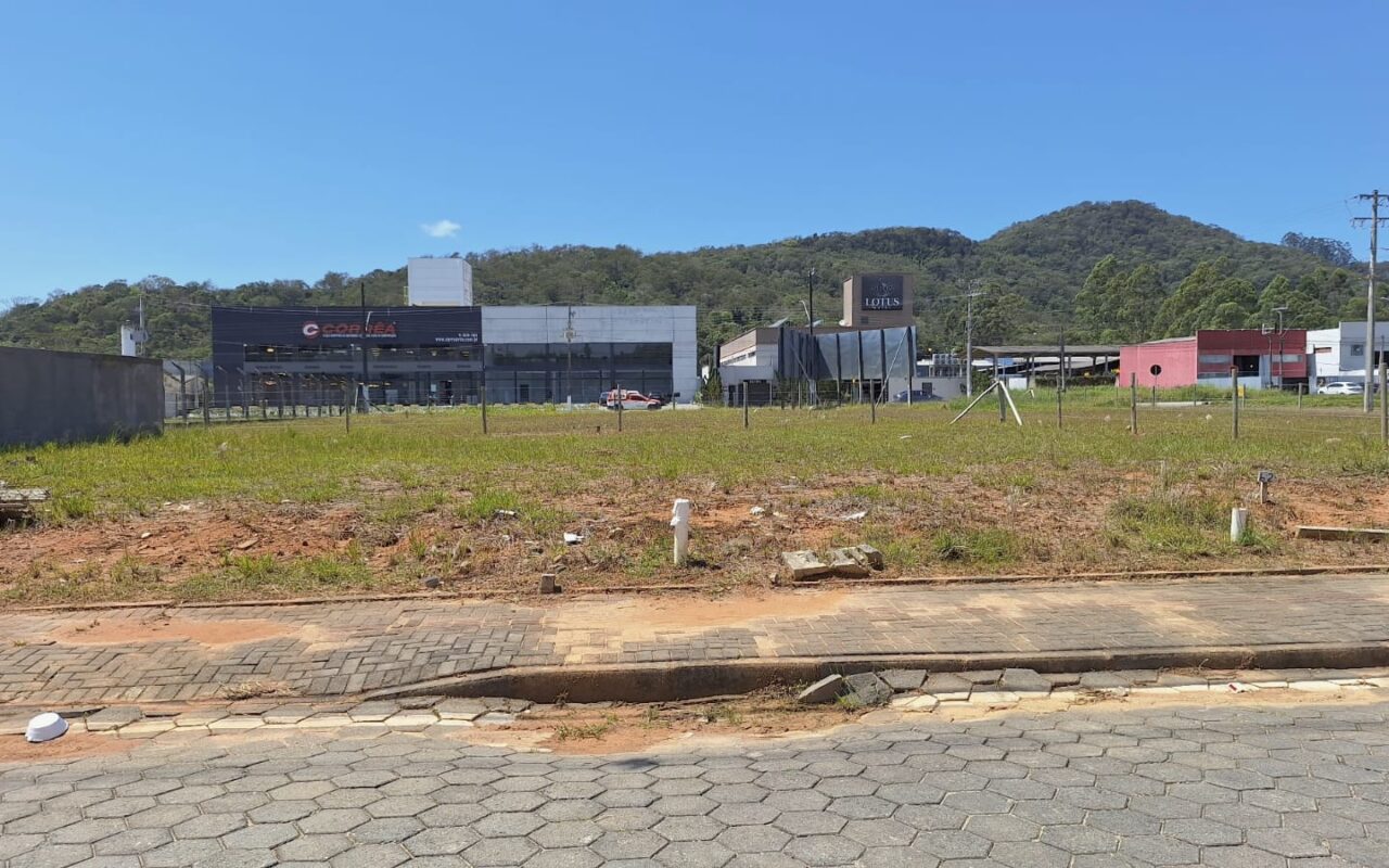 Terreno no Litoral