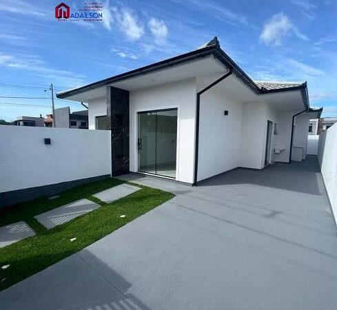Casa em Forquilhas com 2 quartos sendo 1 suíte, 2 banheiros e 1 vaga de garagem CEF
