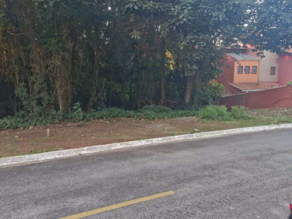 Terreno plano a venda com 510 metros em Barueri/SP,  dentro de con dominio fechado