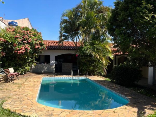 Casa Térrea com Piscina ,Ampla Varanda e Churrasqueira– Bairro Mayard – Itu/SP