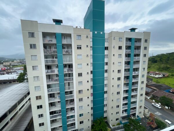 Apartamento de 2 Quartos , sacada com churrasqueira,próximo a WEG. Bairro Vieira. Jaguará