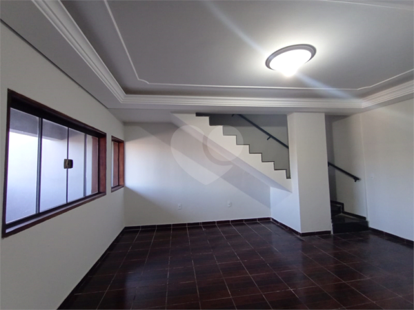 Sobrado de 3 quartos, 164m² no bairro Jardim Do Caju Ii, em Lençóis Paulista