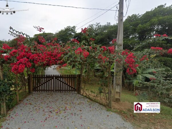 UMA LINDA CHACARA,  A 1 KM DO ASFALTO EM SANTO AMARO DA IMPERATRIZ SC