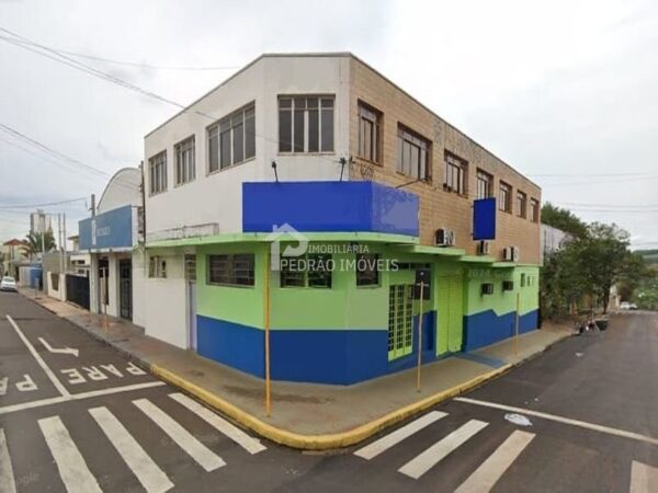 Loja / Salão / Ponto Comercial de 484m² no bairro Centro, em Lençóis Paulista