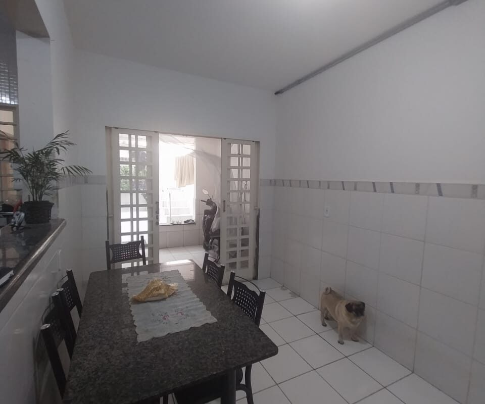 Casa em Aparecida, com 3 Quartos e garagem para 2 Quartos. Guaratinguetá