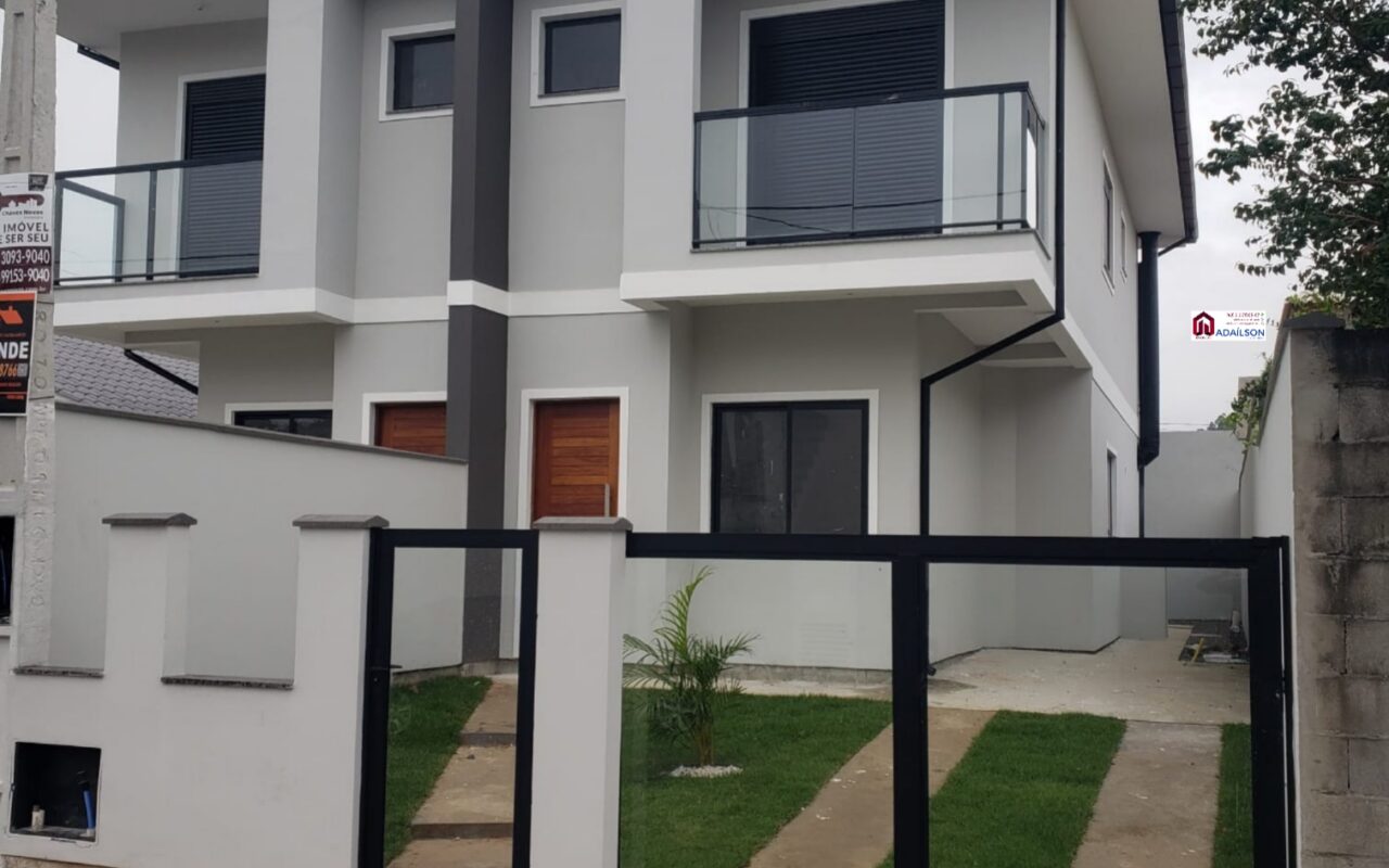 Lindos sobrados a venda com 3 dormitórios sendo 1suíte com sacada, em Palhoça SC