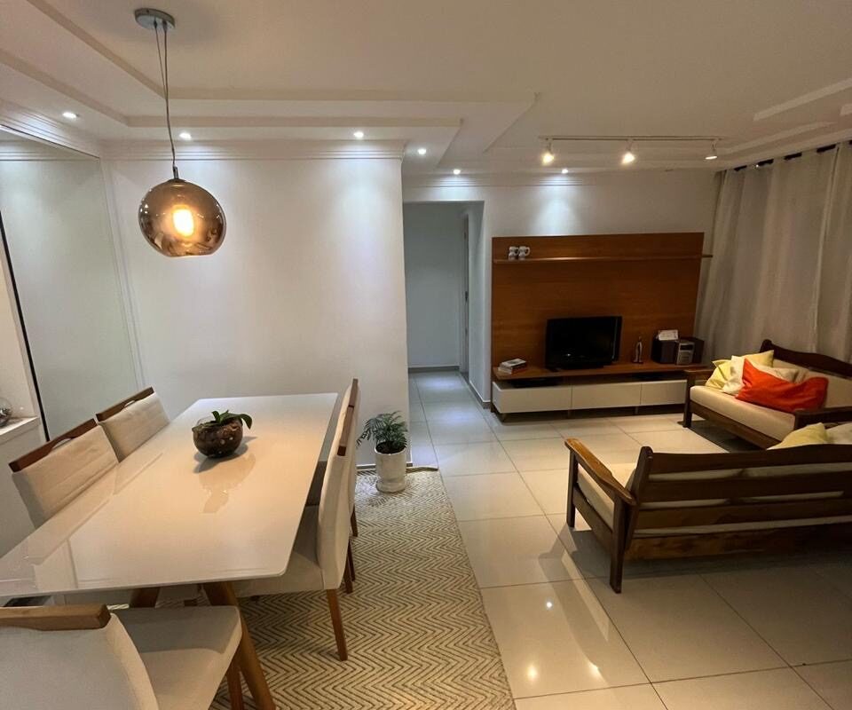 Vendemos no Morumbi apartamento de 2 Quartos reformado. Lindo !!!