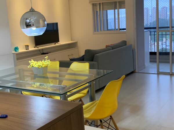 Vendo no Morumbi, apartamento  reformado de 2 Quartos, varanda gourmet, lazer completo