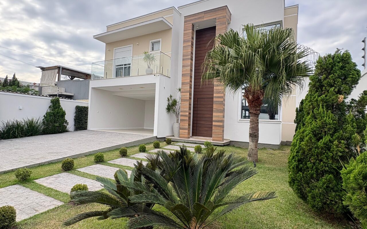 Luxuosa Casa em Tijucas,  aceita financiamento bancário e imoveis! Pronta para Morar