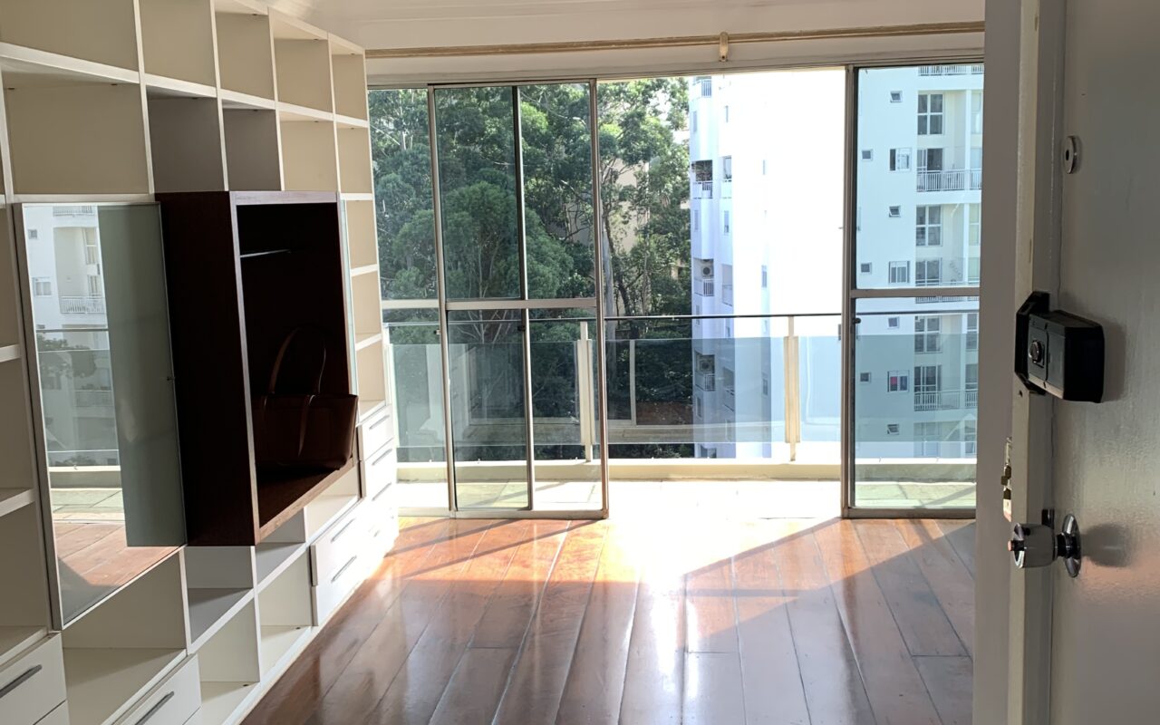 Vendo na Vila Andrade apartamento com 116 MTS, de 3 Quartos, 2 Vagas de Garagem, Morumbi