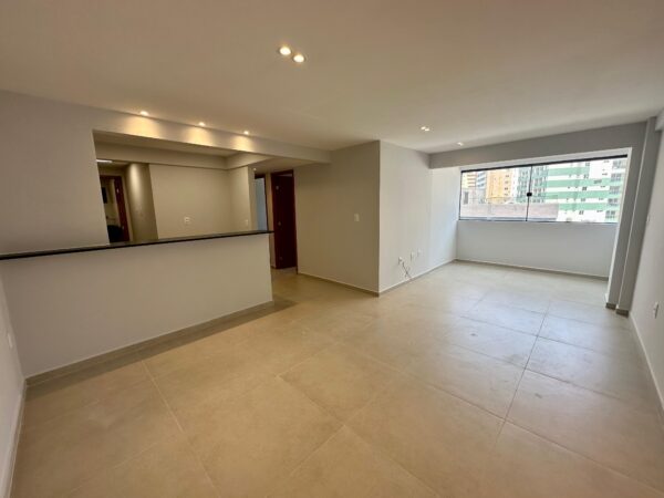Apartamento todo reformado, vista mar, em Manaíra . João Pessoa