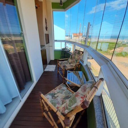 Apartamento 2 dormitórios 1 suíte 81m² 1 vaga Itacolomi  Balneario Picarras/SC