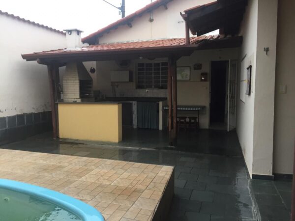 Casa com Piscina , Quintal, Solarium, 2 Vagas ,á venda no Bairro São Bento, Guaratinguetá