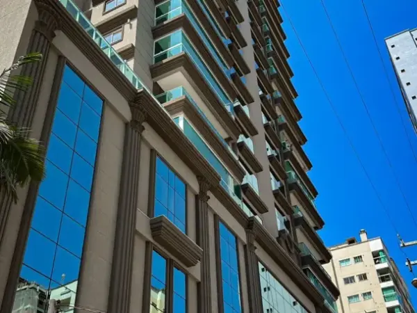 NIZUC Residence: O Privilégio de Viver no Coração da Meia Praia