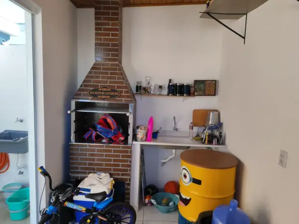 EXCELENTE CASA TÉRREA NO AMARILES