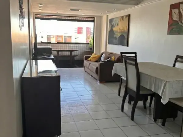 Apartamento Amplo de 109m² com Varanda e Conforto no Coração de Manaíra, João Pessoa