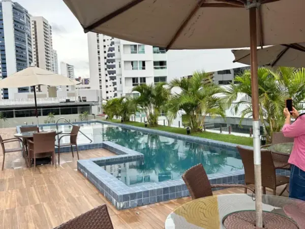 Oportunidade! Baixou preço. Apartamento de 3 Quartos. 2 Suites. 2 Vagas . Em Manaira
