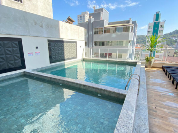 Apartamento no bairro Morretes com suíte!