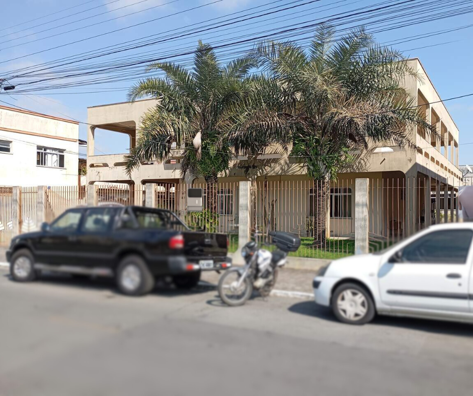 Mansão e Área Comercial em Itajaí