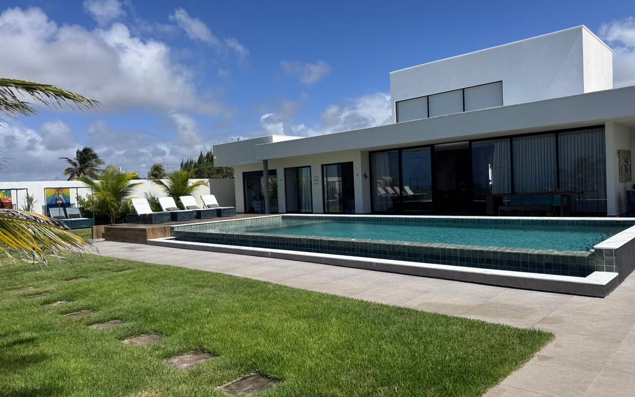 Magnífica Casa com vista definitiva para as dunas de Genipabu. Área Gourmet, Piscina