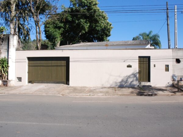 CASA A VENDA NO BAIRRO SANTA ROSA. Piracicaba. Aceita parcelamento direto