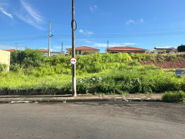 Vendo Excelente Terreno com 560 m² em São Pedro – SP