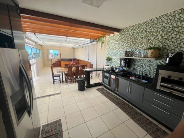Magnífica Cobertura duplex em Rancho Fundo,ITÚ,com 3 Quartos , 4 Vagas, vista indevassável