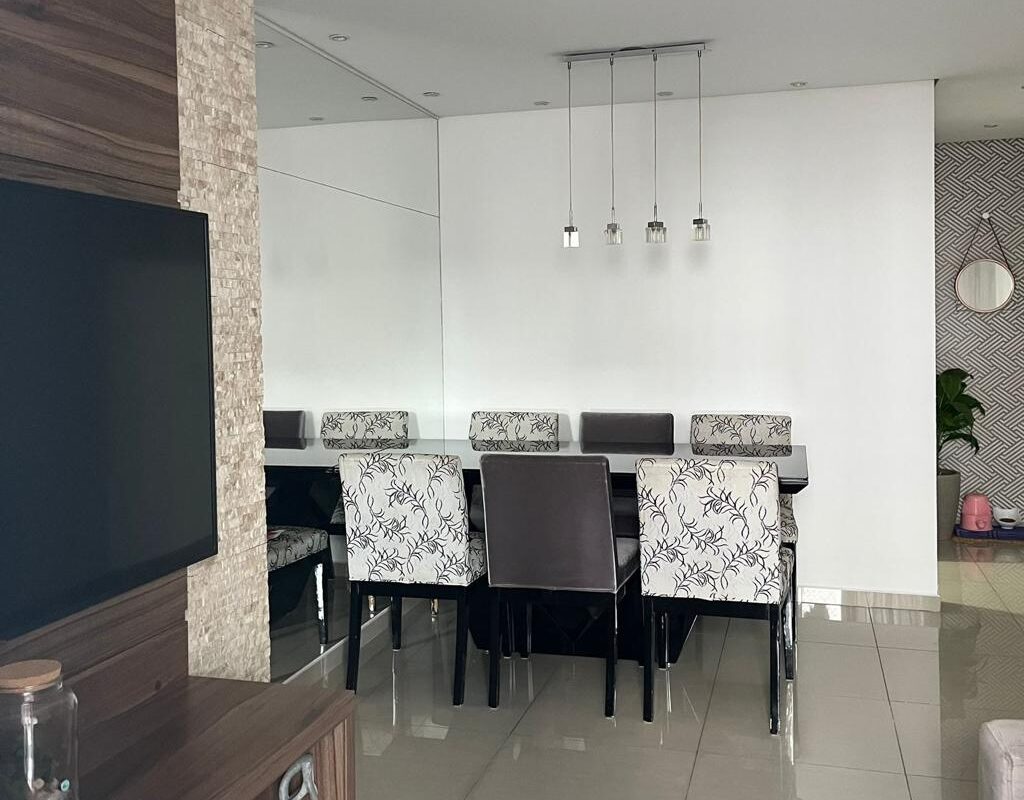Vendo em Interlagos, apartamento reformado