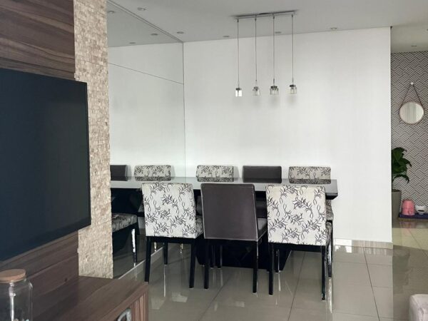 Vendo em Interlagos, apartamento reformado
